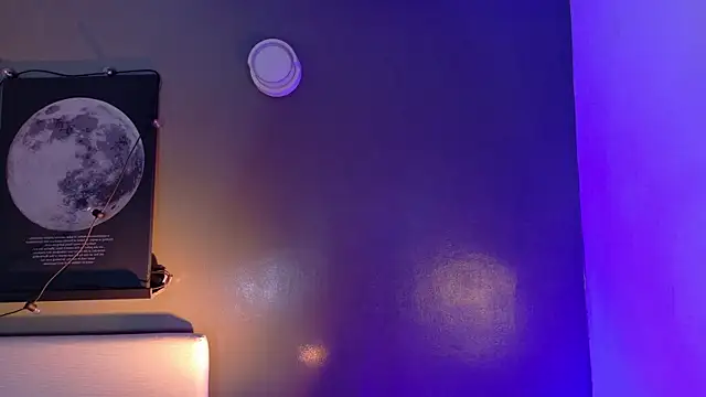 Snapshot of KeendraFox_ chatting on 11.29.25 KeendraFox online show from 11.29.25