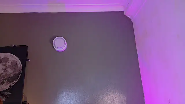 Snapshot of KeendraFox_ chatting on 12.02.25 KeendraFox online show from 12.02.25