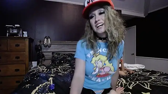 MoonlightMaybell online show from 10.01.25