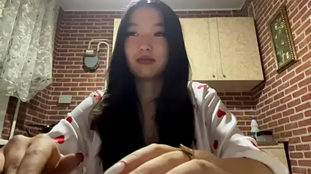 EmmaLeexth online show from 09.17.25