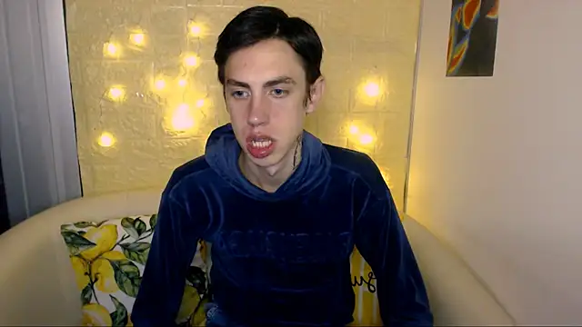 Snapshot of AlexNaughty14 chatting on 09.19.25 AlexNaughty14 online show from 09.19.25