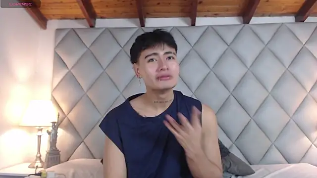 Snapshot of Clement_Reyes chatting on 10.19.25 Clement Reyes online show from 10.19.25