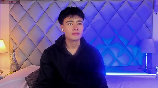 Snapshot of Clement_Reyes chatting on 11.15.25 Clement Reyes online show from 11.15.25