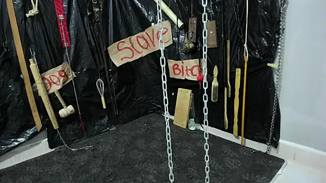 Snapshot of BDSM_MEDUZA chatting on 05.21.26 BDSM MEDUZA online show from 05.21.26