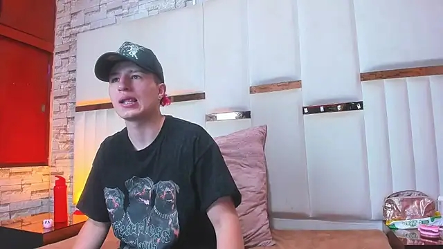 ANLLELOAndANGELA online show from 12.15.25