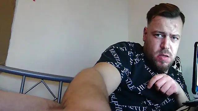 Snapshot of BiologicCargo752 chatting on 12.05.25 BiologicCargo752 online show from 12.05.25