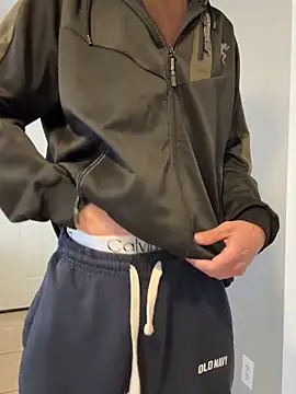 Snapshot of gymratforyouu chatting on 10.15.25 gymratforyouu online show from 10.15.25