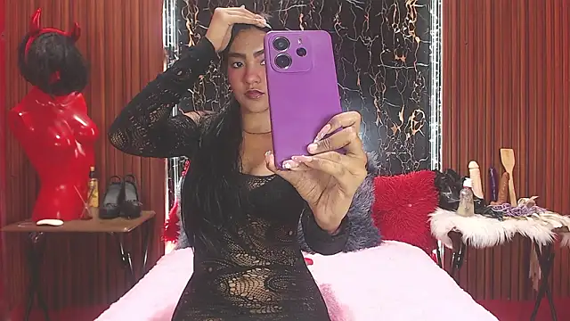 MadelinPaterson online show from 03.04.26