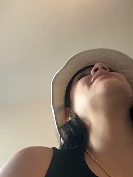 Snapshot of Mia_fire666 chatting on 12.02.25 Mia fire666 online show from 12.02.25