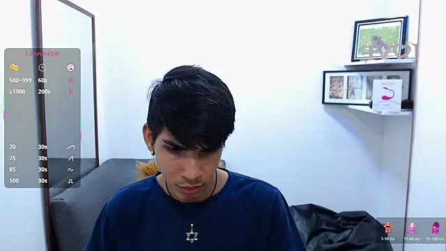 Snapshot of David_925_ chatting on 11.27.25 David 925 online show from 11.27.25