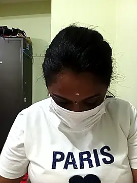 queendivya online show from 10.02.25