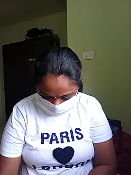 queendivya online show from 10.03.25