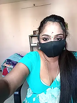 Snapshot of queendivya chatting on 05.06.26 queendivya online show from 05.06.26