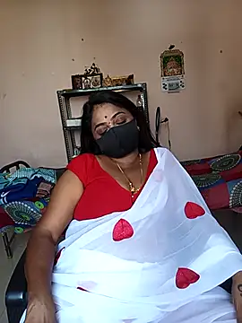 Snapshot of queendivya chatting on 05.14.26 queendivya online show from 05.14.26