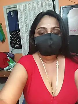 Snapshot of queendivya chatting on 05.14.26 queendivya online show from 05.14.26