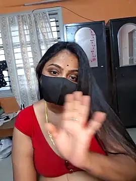 Snapshot of queendivya chatting on 05.21.26 queendivya online show from 05.21.26