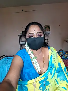 Snapshot of queendivya chatting on 05.22.26 queendivya online show from 05.22.26