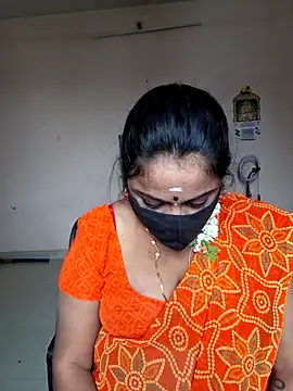 Snapshot of queendivya chatting on 06.14.26 queendivya online show from 06.14.26