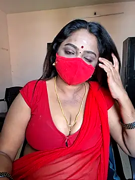 Snapshot of queendivya chatting on 07.15.26 queendivya online show from 07.15.26