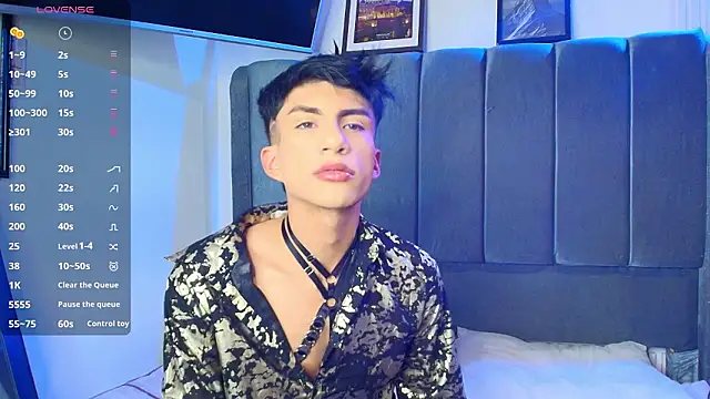 Snapshot of Erick_Velveth chatting on 03.26.26 Erick Velveth online show from 03.26.26