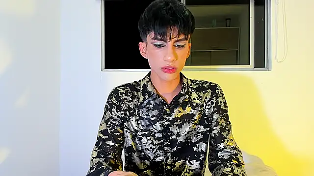 Snapshot of Erick_Velveth chatting on 05.06.26 Erick Velveth online show from 05.06.26