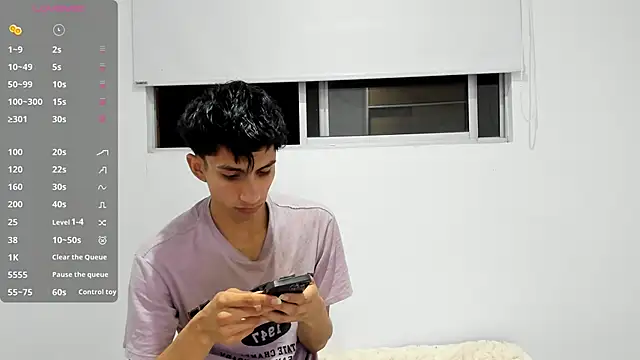 Snapshot of Erick_Velveth chatting on 05.19.26 Erick Velveth online show from 05.19.26
