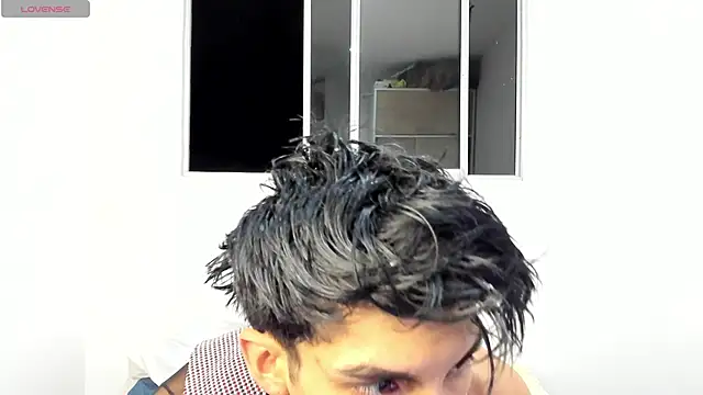 Snapshot of Erick_Velveth chatting on 05.31.26 Erick Velveth online show from 05.31.26