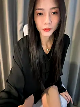 Snapshot of sunasianangel chatting on 10.22.25 sunasianangel online show from 10.22.25