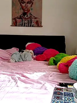 Snapshot of mariabloom9 chatting on 11.17.25 mariabloom9 online show from 11.17.25