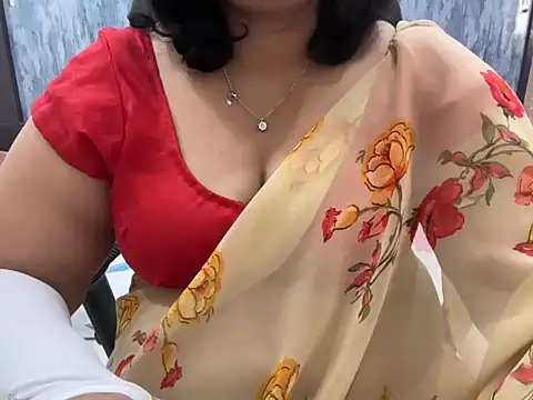 Snapshot of divya-jannu chatting on 10.09.25 divya-jannu online show from 10.09.25