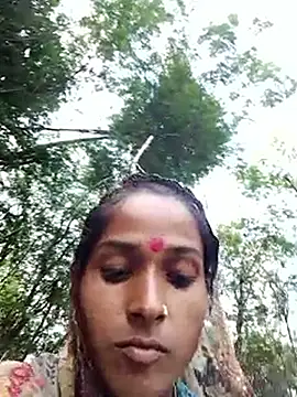 Snapshot of Hot_reshmaji chatting on 10.22.25 Hot reshmaji online show from 10.22.25