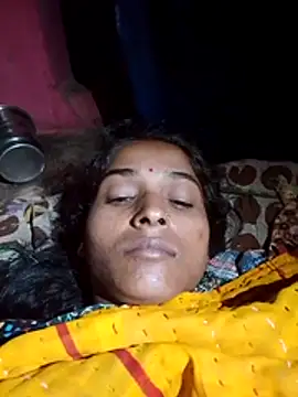 Snapshot of Hot_reshmaji chatting on 10.31.25 Hot reshmaji online show from 10.31.25