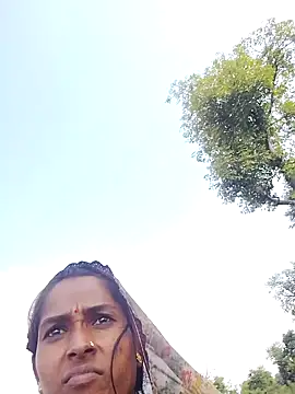 Snapshot of Hot_reshmaji chatting on 11.02.25 Hot reshmaji online show from 11.02.25