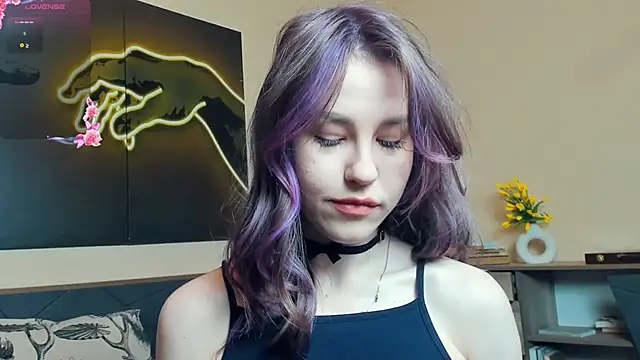 Snapshot of MaliaBourraine chatting on 06.13.26 MaliaBourraine online show from 06.13.26