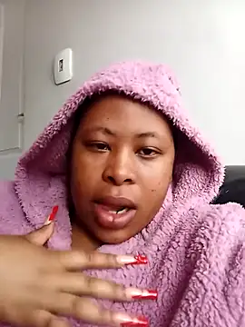 Snapshot of BubblyBeautiful chatting on 10.19.25 BubblyBeautiful online show from 10.19.25