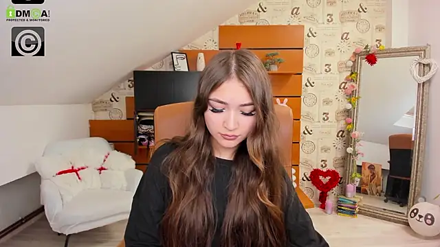 Snapshot of EllaClarke chatting on 02.13.26 EllaClarke online show from 02.13.26