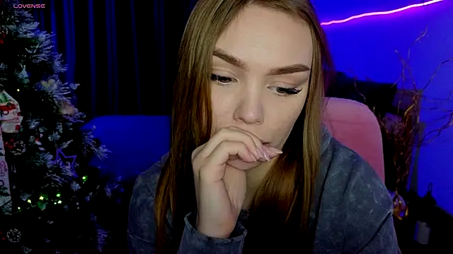 KitsyMoore online show from 12.15.25