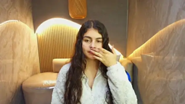 Snapshot of dany_r_ chatting on 10.15.25 dany r online show from 10.15.25