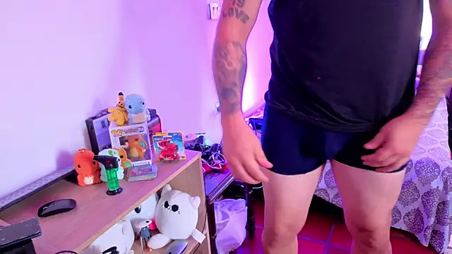 Snapshot of ryden_01 chatting on 09.22.25 ryden 01 online show from 09.22.25