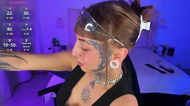 Gyal 8  online show from 02.24.26