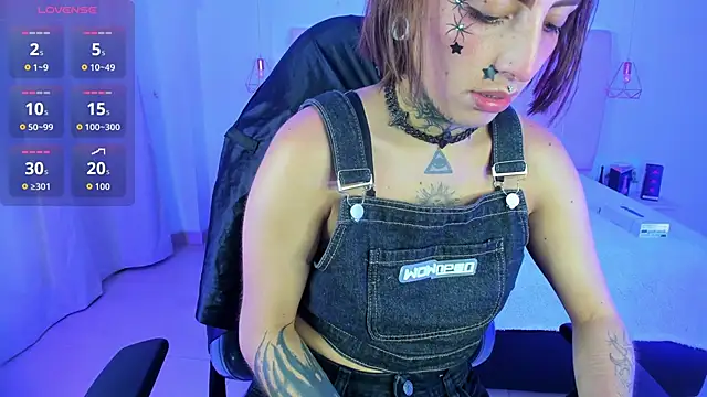 Gyal 8  online show from 02.28.26