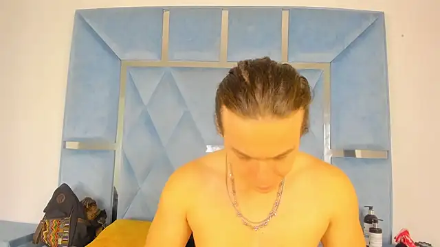 Snapshot of fallenangelsasm chatting on 11.15.25 fallenangelsasm online show from 11.15.25