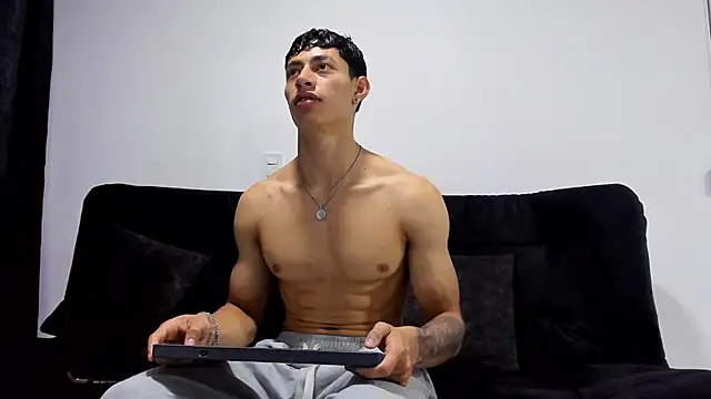 Snapshot of jey_cox23 chatting on 12.19.25 jey cox23 online show from 12.19.25