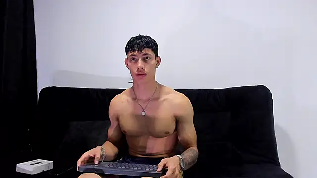 Snapshot of jey_cox23 chatting on 01.07.26 jey cox23 online show from 01.07.26