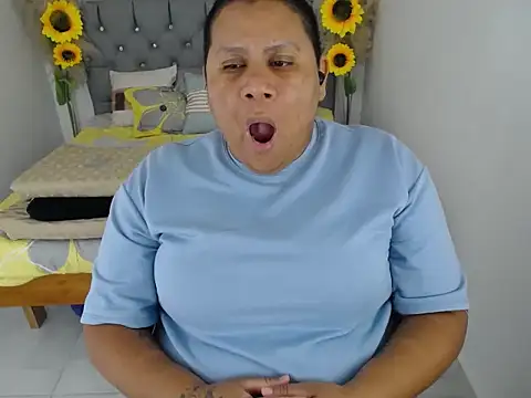 hotlesby valery online show from 11.27.25