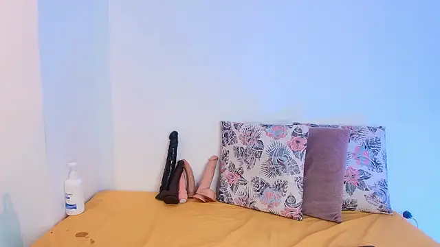 SaraGuzmann online show from 03.31.26