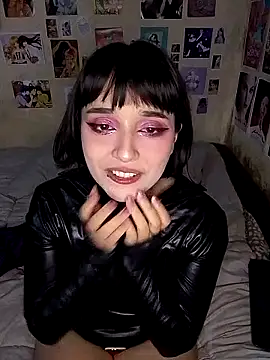 lucianasama online show from 09.24.25