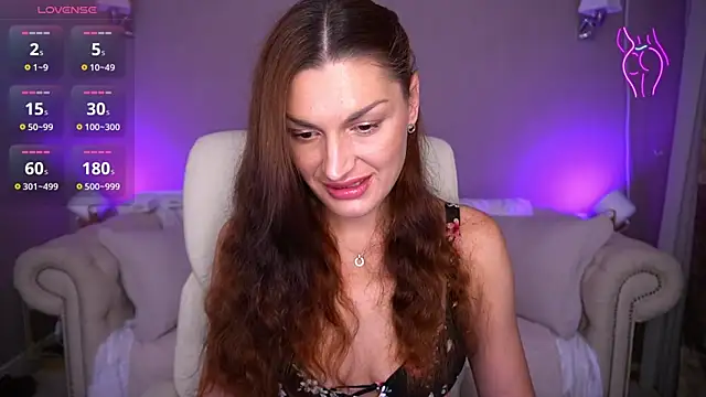 EllaGoldenn online show from 10.03.25