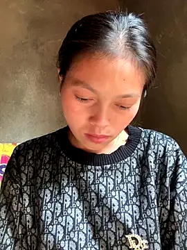 Halyy xx online show from 10.06.25