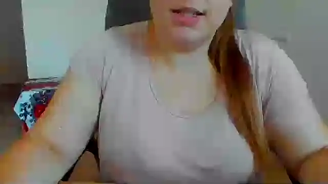 Snapshot of Liza-Mendez chatting on 10.10.25 Liza-Mendez online show from 10.10.25